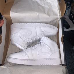 Brand New Air Jordan 1 Mid Triple White GS 
100% Authentic

Box is damaged. 

Product can be picked up or dropped off anytime in the week between 9am - 4pm.

Accepted payments:
Bank Transfer
PayPal
Cash