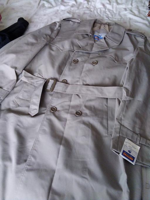 Buy & Sell Derbyshire North East Derbyshire - Photos for men's brand new raincoat 42