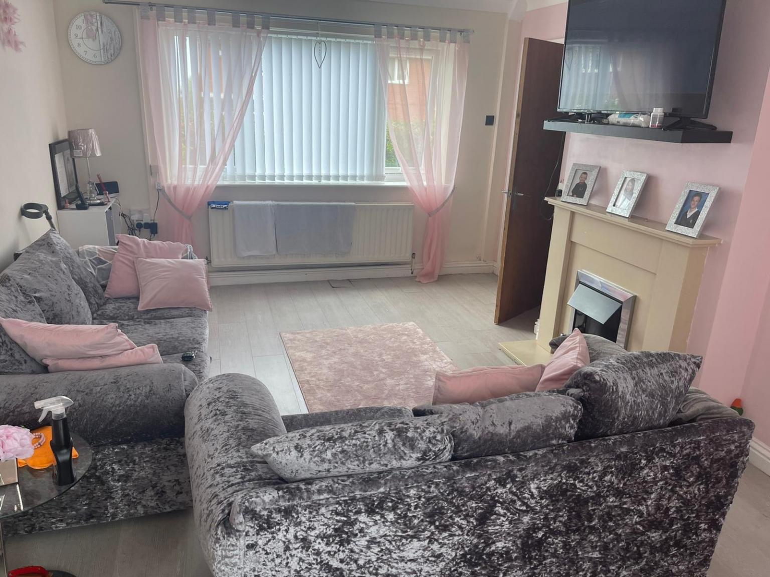 Swap. 3+2 for a corner sofa in NE10 Gateshead für 400,00 £ zum Verkauf