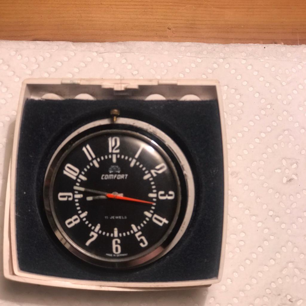 Uhr für Auto / Motorrad in 6020 Innsbruck für 25,00 € zum Verkauf
