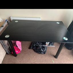 Black Gloss Glass Table selling due to moving needs to go TODAY as moving tomorrow 