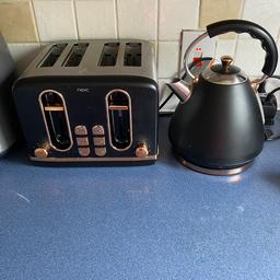 Next black and gold kettle and toaster only 6 months old beautiful set (matching tea coffee and sugar in seperate post) can be bought separately