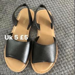 Uk 5 
Choose colour when buying it is £5 per pair