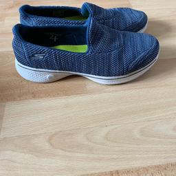 Sketchers Goga Max

Size 5

Newcastle 

Can deliver or meet

Can post