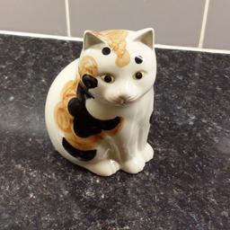 Moggy range/Moggies collection

Quail Cat Ceramic Josephine

Handpainted stoneware

Cat figurine ornament

Excellent condition

Size approx 6" high
Base dimensions approx 3" x 4" 

Collection only