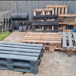 18 x Wooden pallets/crates


previously used as furniture sofa for my garden