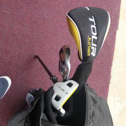 5-8 junior golf set
7,9,driver and putter
golf bag /hood
still in good used condition
my sons grown out of them now
so needs bigger set now
ideal starter set.
collection please.
may be able to deliver local.