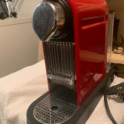 Nespresso Kapselmaschine rot wegen Umzug zu verkaufen um 45 Euro , selbstabhlung