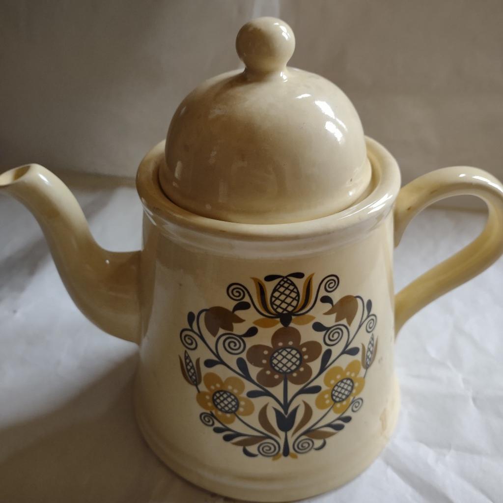 A very pretty Arther Woods Teapot unusual type.
open to serious offers.