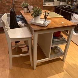 I'm selling a country style island and 2 stools in good condition. There are 2 shelves in the island. It’s from Ikea and less than 18 months old. There's a few chips on the chairs and the island top could do with sanding down. Must be able to pick up or I can arrange delivery through a courier for an extra £20 (depending on location). Any questions let me know.