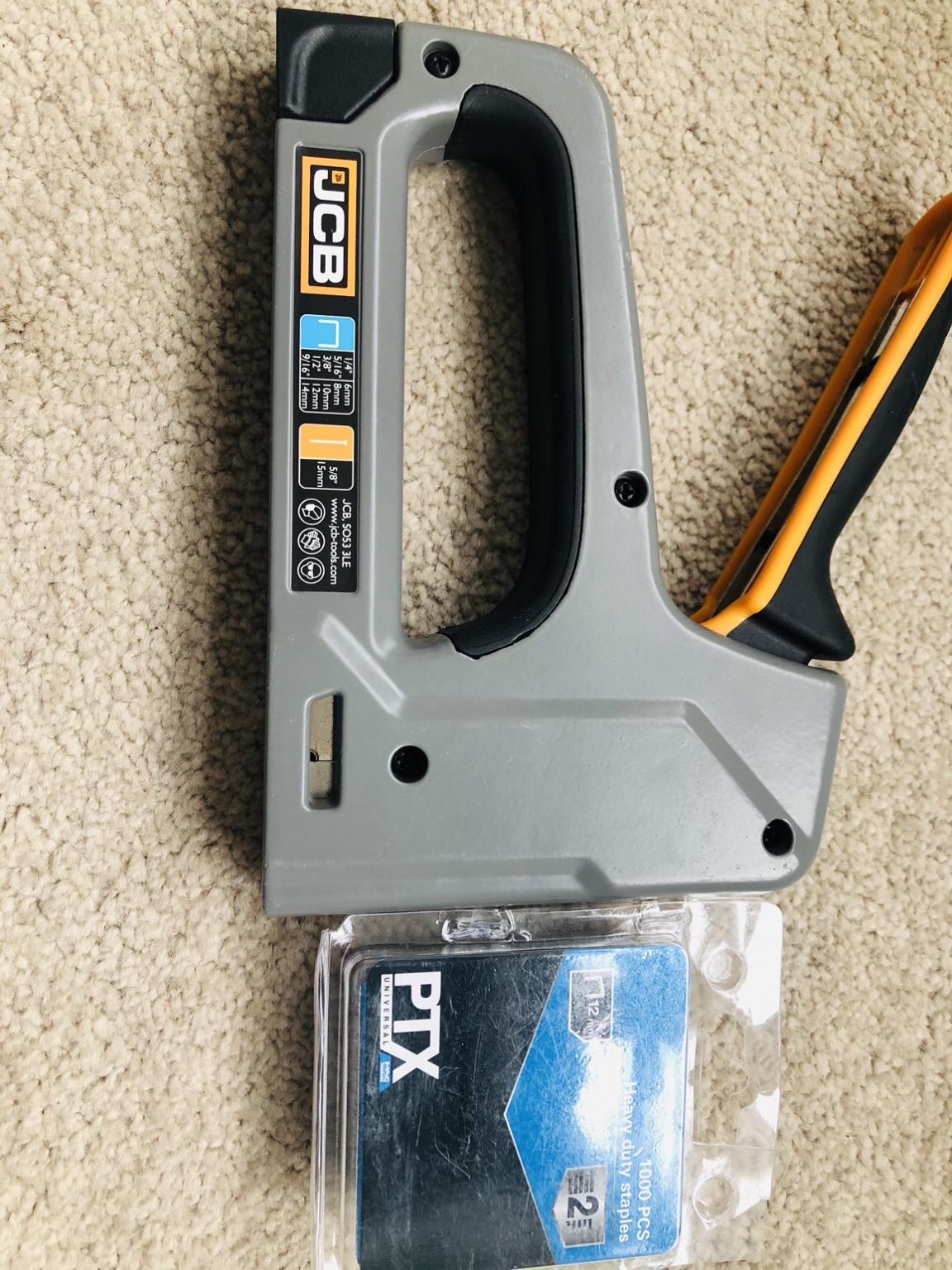 JCB Staple and Nail Gun with staples) in E11 Londres for £15.00
