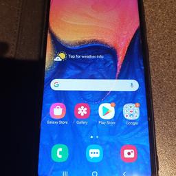 Samsung A10 - unlocked - dual sim
32GB
FULLY WORKING 
Don't have original box but comes with charger and phone case

Collection from Enfield

Can also post