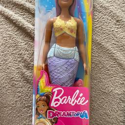 Verkaufe Barbie Dreamtopia.. 

Coole Barbie mit Flossen 🧜‍♀️ .. Super zum Spielen egal ob für die Badewanne, Dusche oder so.

Wurde als Geschenk gekauft aber dann nicht abgeholt.. 

Original verpackt - 

 Kein Umtausch da Privatverkauf