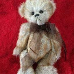 Excellent condition
Highly collectible retired bear
Comes with tags and bag
£5 P&P
Make excellent present