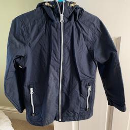 Great condition spring / summer coat. Smoke free home.
