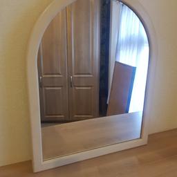 mirror
75cm length
69cm width
