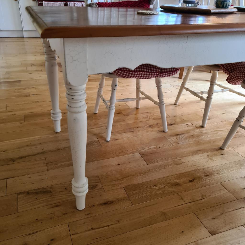 Bramley laura ashley dining table + 6 chairs in Chelmsford für £ 675,00