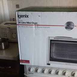 brand new mini cooker with 2 hobs and oven ideal for new starter or caravan