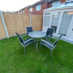 Garden table and 4 matching chairs
Black and silver
Used with signs of wear/rust underneath, still plenty of use left!
Pick up only
