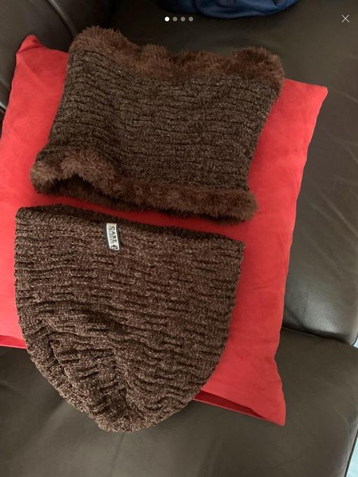 Buy & Sell West Midlands Birmingham - Photos for 2 wool fur hats and 1 fur wool snood