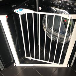 Child/pet safety gate. Good condition