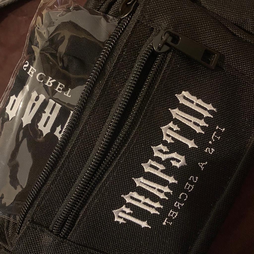 TRAPSTAR DECODED BELT BAG & MASK🖤 in Sundon Park for £50.00 for sale