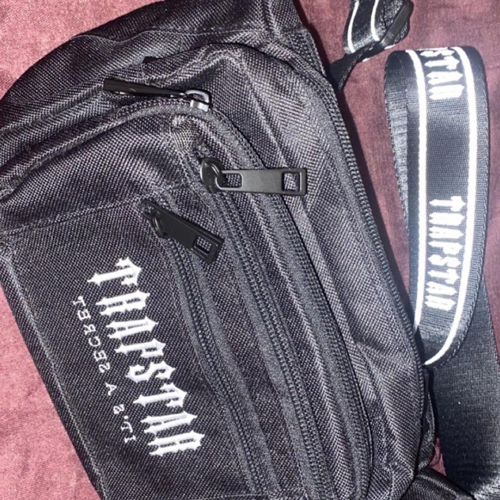 TRAPSTAR DECODED BELT BAG & MASK🖤 in Sundon Park for £50.00 for sale
