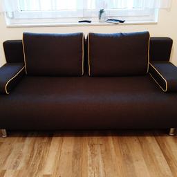 Wegen Umzug billig abzugeben
Maße ausgezogen 190×140cm
Zusammengeklappt Sitzfläche 80cm
Couch ist 6 Monate alt
Keine Flecken oder Löcher