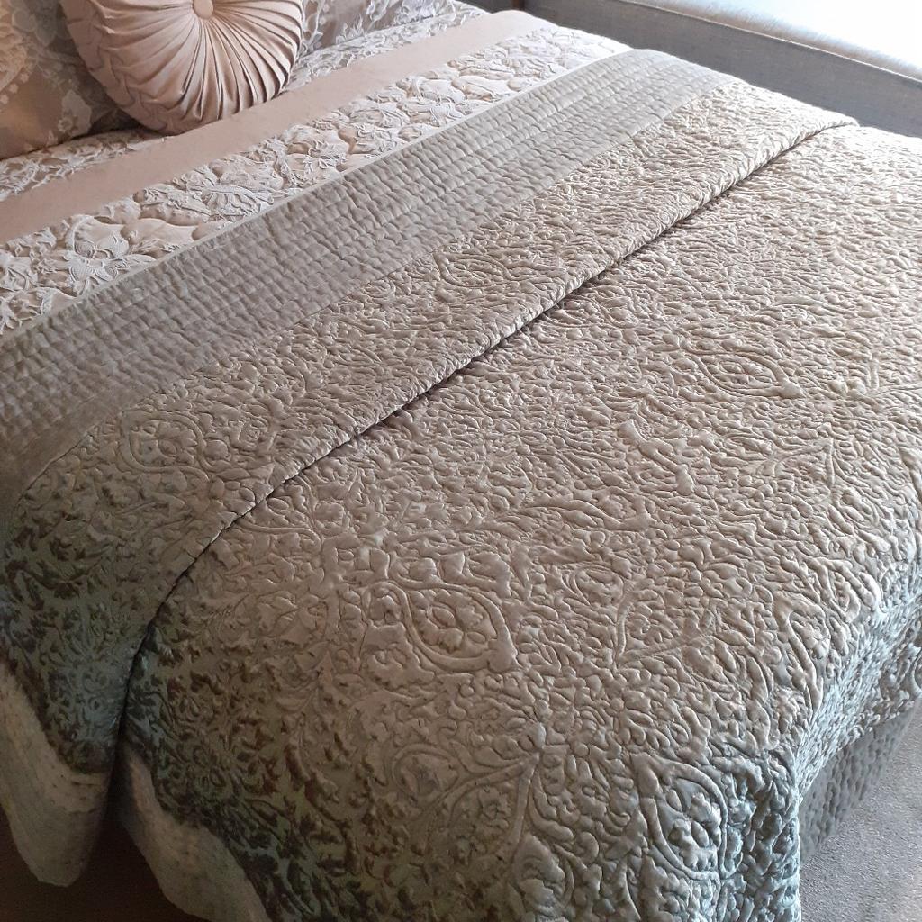 Dorma charlbury bed throw 235x235 in S65 Rotherham for £130.00 for sale