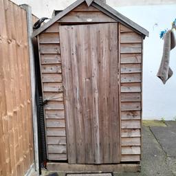Garden shed for sale in good condition,Just some wear and tear.
Great for storage or play ground for kids.
including home made shed base..
COLLECTION ONLY.

collection only.
