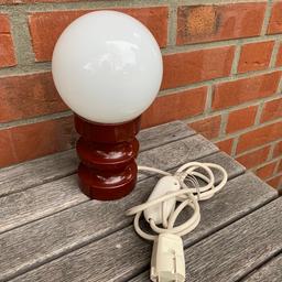 Tolle Retro Lampe 
Voll funktionsfähig 

Versand nach Absprache möglich für 7€