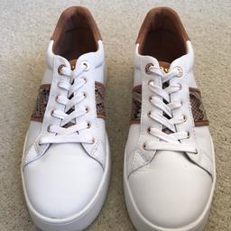 Dune white leather trainers 
Brand new boxed condition 
Size UK 6 
Smoke free pet free home 
Collection Ng5 area Nottingham or purchase through Shpock Wallet