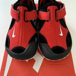 For sale Nike sunray sandals in excellent condition with box
Size 6 and half (23.5)