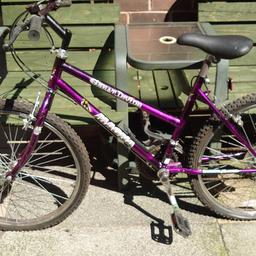 girls magna mountain bike 15 speed Shimano gears 16" frame only used half a dozen times been stuck in garage like new