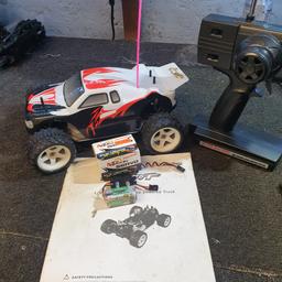 Acme NB16T 4wd 1/16th scale in very good condition would say its only had a few tanks of fuel if that comes with

Transmitter battery & spare servo 

price includes postage UK only