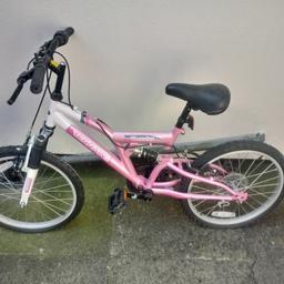 Girls mountain bike , 18” inch wheels adjustable handlebars and seat age 8+ , 6 speed gears with grip-shift change excellent condition used a couple of times been in shed so just needs a little clean up cost £100+