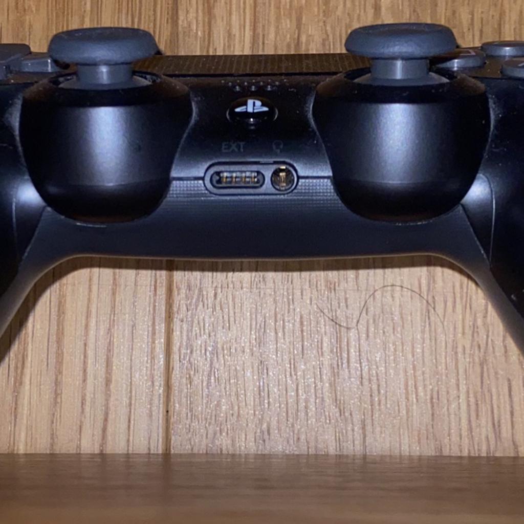 Sony PlayStation DualShock 4 V2 Controller in UB3 Hillingdon für £ 30