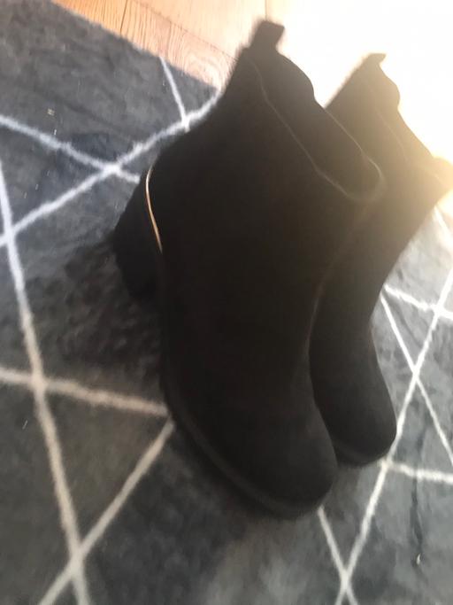 Buy & Sell South West London South Kensington - South West London - Photos for Black suede boots