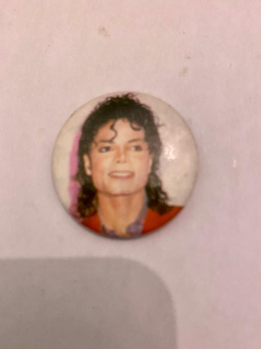 Buy & Sell West Midlands Birmingham - Photos for ULTRA RARE Michael Jackson badge. (1990).