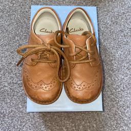 Worn once, great condition. Clarks sized 6F tan infant shoes. Perfect for a special occasion. Boxed.
Smoke and pet free home