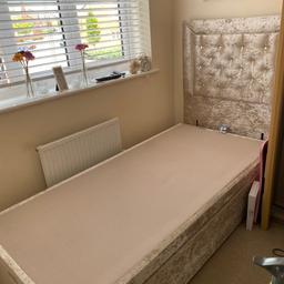 Single Storage Ottoman Bed including Diamanté encrusted Headboard in Champagne Velvet
Used
One of the Struts needs attention but bed does open for storage. In good condition, no marks.

From a clean/pet/smoke free home

Needs gone ASAP as new bed arriving hence the price