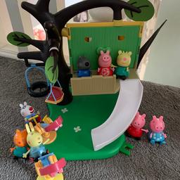 Peppa pig figures and play set