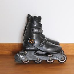 Versand gegen Aufpreis möglich

Gebrauchte Inline-Skates mit praktischen Schnallen. Zustand siehe Fotos.