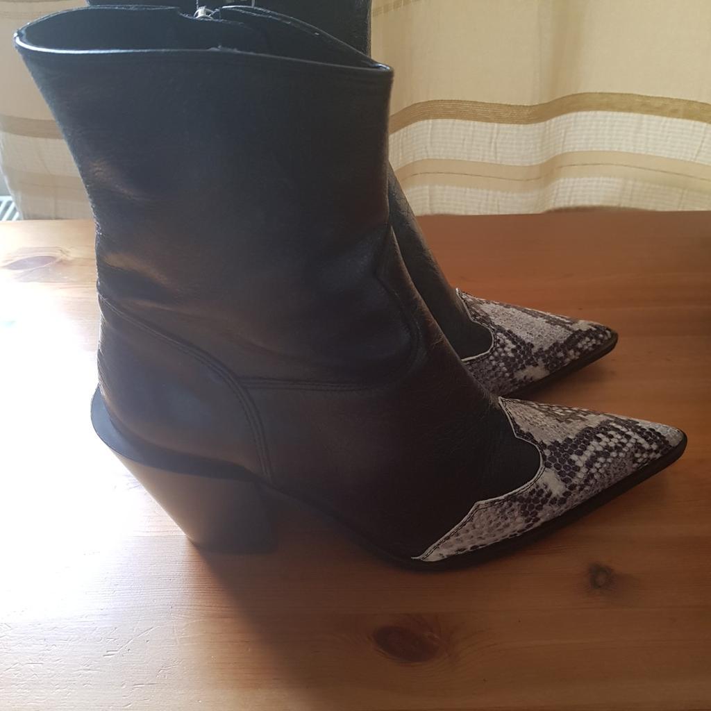 Topshop hotsell howdie boots