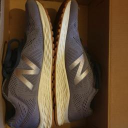 Ladies New Balance trainers size 6. With box