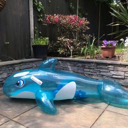 Inflatable pool dolphin
The baby dolphin inside deflates quickly, but that doesn’t impact usage
Suitable for adults and children