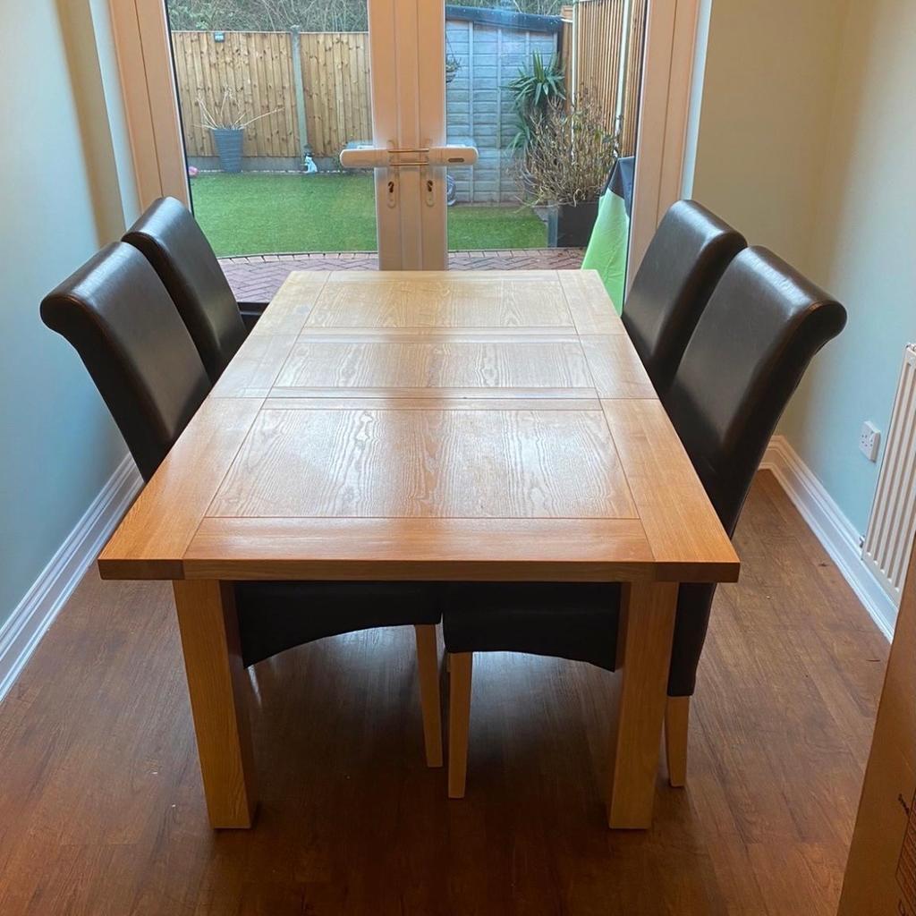 Cousins Extendable Dining Table & Chairs in B63 Dudley for £70.00 for