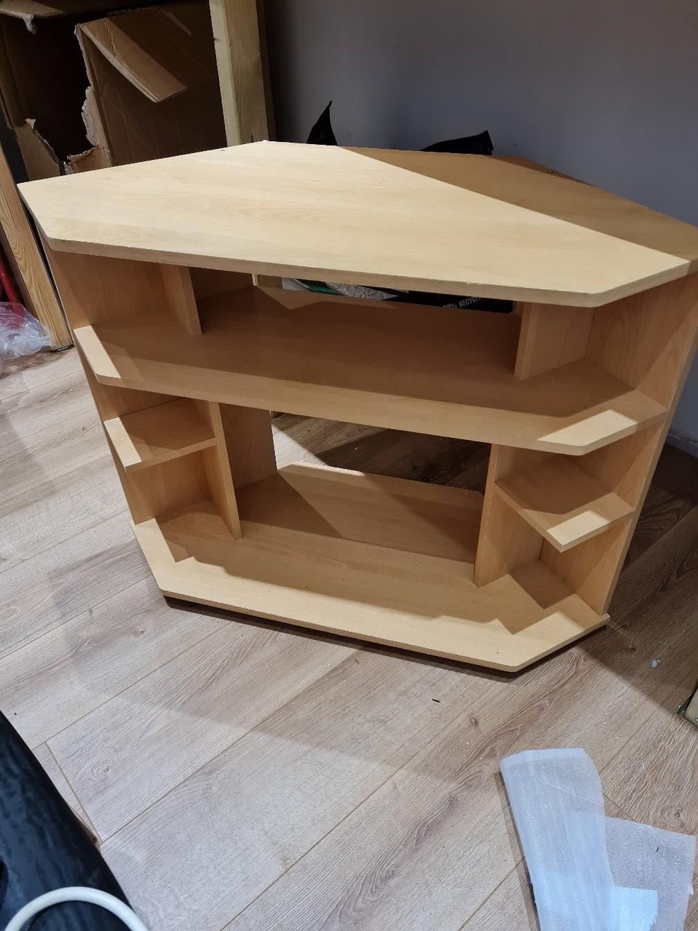 wooden-tv-stand-90cm-wide-in-da15-bexley-f-r-15-00-zum-verkauf