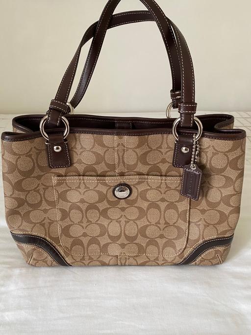 Buy & Sell North West London Harrow - Photos for Coach Bag