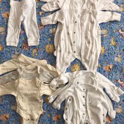 3 x Next newborn babygrows
3 x F&F newborn babygrows
3 x M&S newborn long sleeve vests (beige)
1 x newborn trousers

Lightly worn